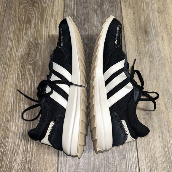 Adidas Womens US Size 7 Retrorun EH1859 Black White Running Sneaker Shoes - Picture 9 of 11